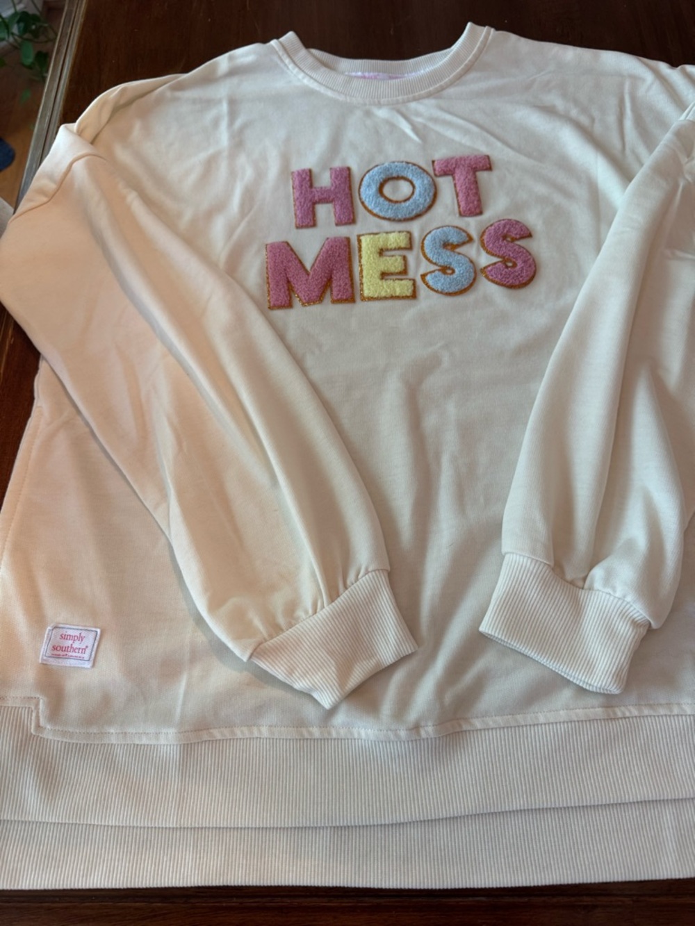 Simply Southern Cream Pullover with 'HOT MESS' textured logo on front XL - Picture 2 of 5